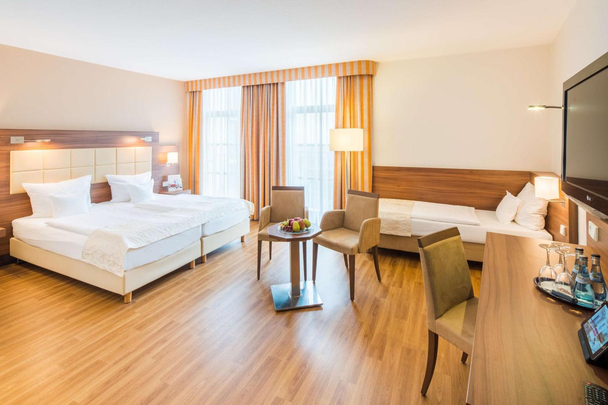 נורטינגן Best Western Plus Hotel Am Schlossberg מראה חיצוני תמונה